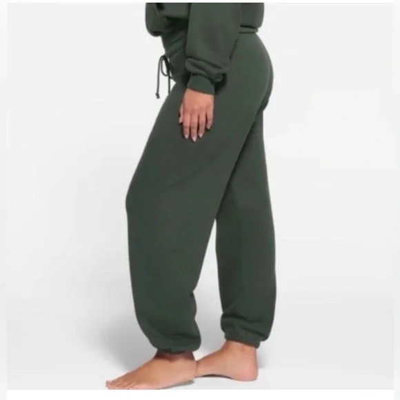 SKIMS Vintage Fleece Jogger-CYPRESS-SMALL-BNWT - Picture 5 of 9